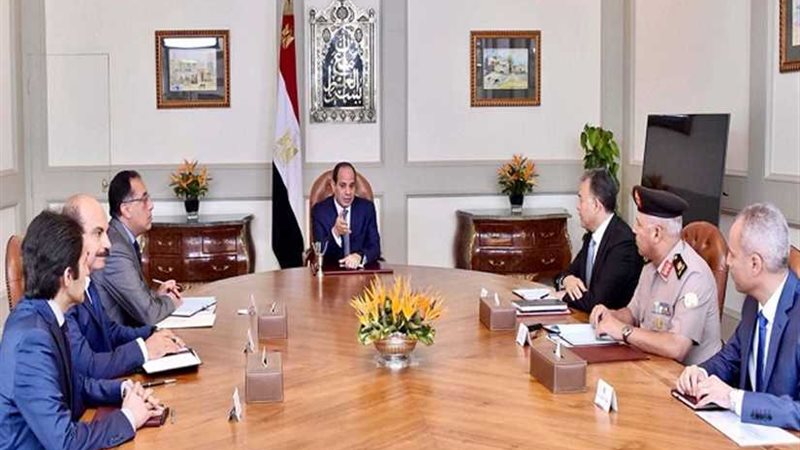 الرئيس السيسي يعقد