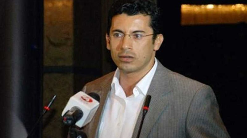 وزير الشباب يبحث