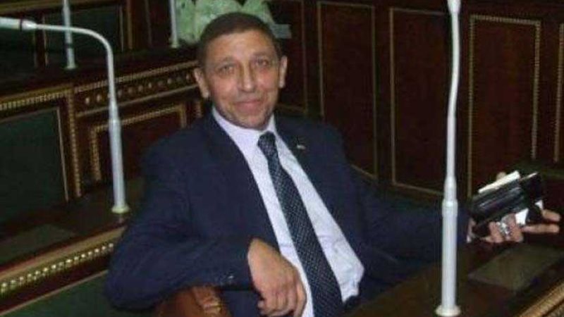 والي يتقدم بقانون