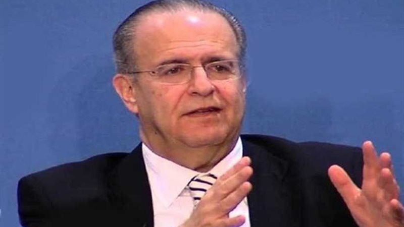 قبرص تحذر مواطنيها