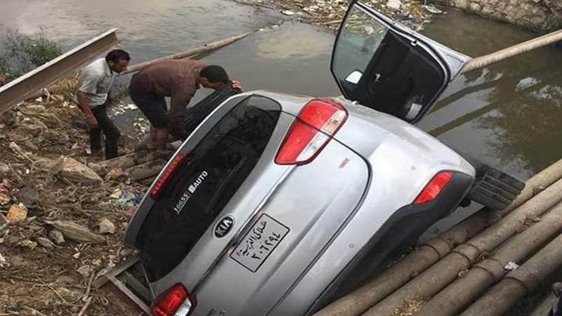 إصابة شخصين في انقلاب