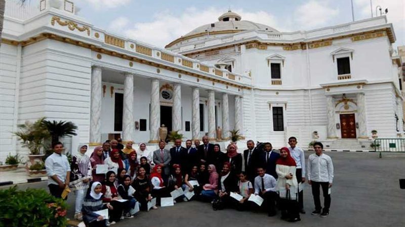 بالصور.. النائب عمر