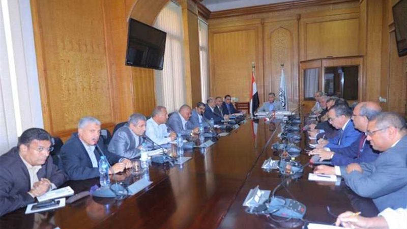 وزير النقل يشدد على