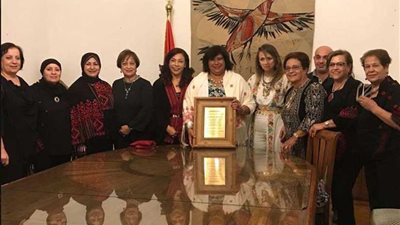 وزيرة الثقافة تستقبل وفد نساء 