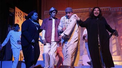 بالصور.. عرض 