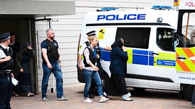 ألبانى يقتل 8 أفراد من عائلته ويصيب 6 آخرين ويهرب من الشرطة