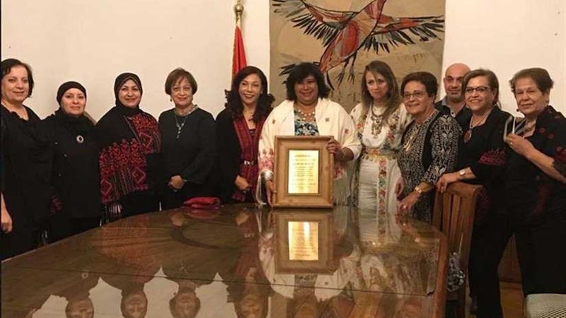 وزيرة الثقافة تستقبل