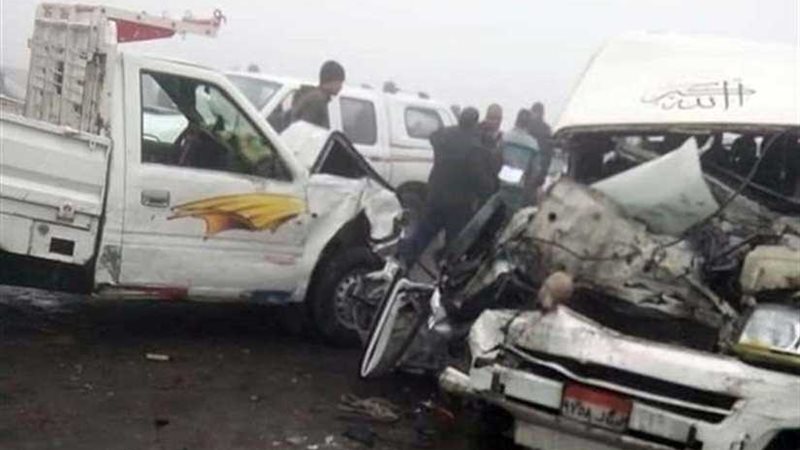 مصرع وإصابة 26 عاملا