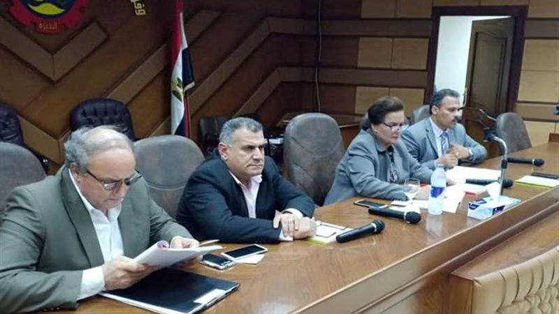 محافظ البحيرة تتابع