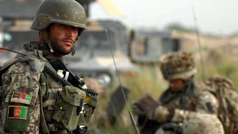 مصرع 4 باكستانيين