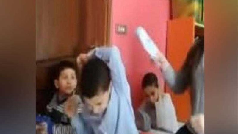 الأم كادت تقتل طفلها