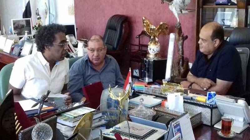 محافظ مطروح يستقبل