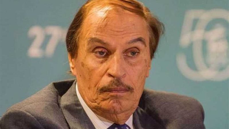 عزت العلايلي: تراب