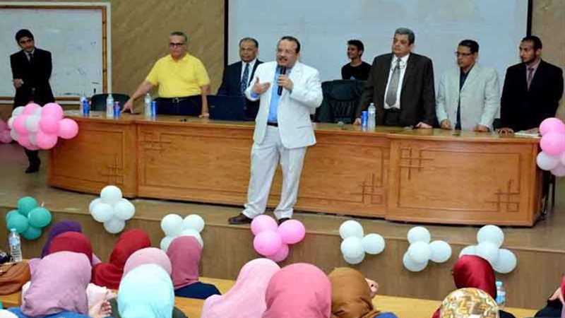 رئيس جامعة طنطا يلتقى