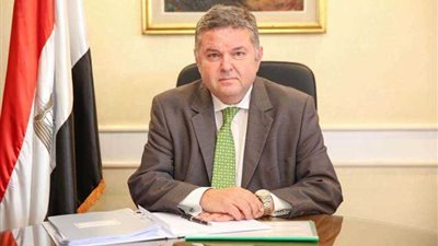 وزير قطاع الأعمال: استراتيجية متكاملة لشركات الأدوية