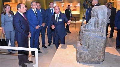 المتحدث الرئاسي ينشر فيديو لافتتاح الرئيس السيسي لقناطر أسيوط ومتحف سوهاج
