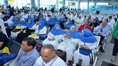 مصر للطيران نقلت 55 ألف حاج على 296 رحلة