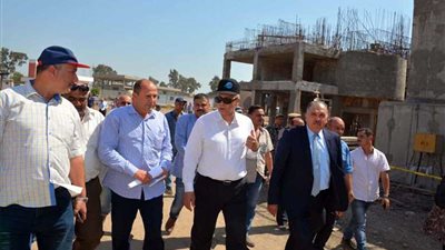 عشماوي يتفقد مشروعات خدمية في القناطر الخيرية بتكلفة 789 مليون جنيه