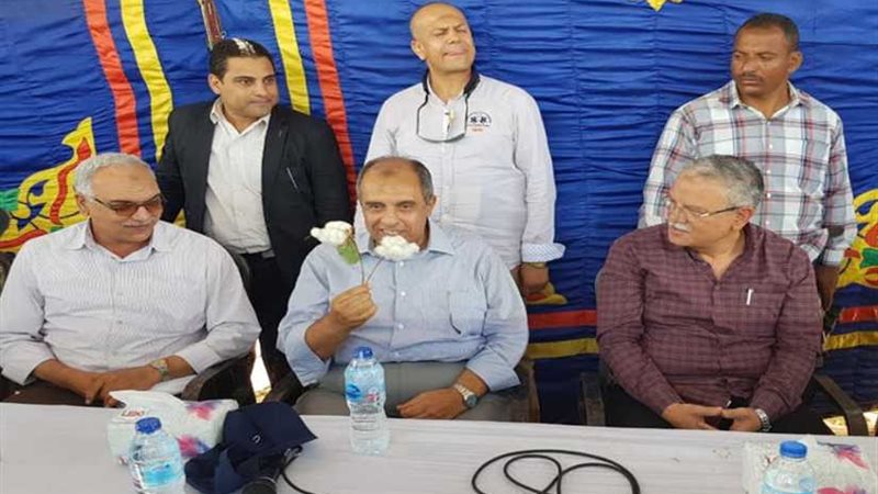 وزير الزراعة ومحافظ