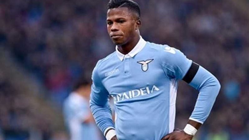 إنتر ميلان يتعاقد