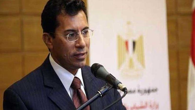 وزير الشباب يعلن