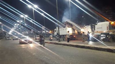 أسيوط تستكمل حملات تحسين حالة الشوارع والكباري.. صور