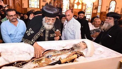 في اجتماع الأربعاء .. قداسة البابا ينعي نيافة الأنبا أرسانيوس