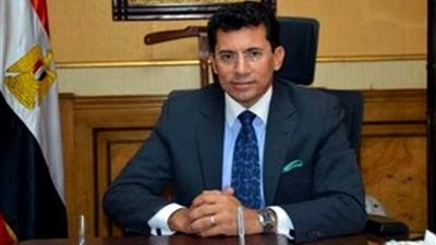 وزير الشباب والرياضة يلتقى أعضاء أوركسترا الوزارة