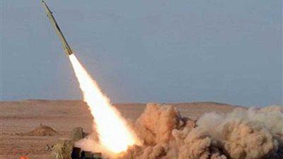 الدفاع الجوي السعودي يعترض صاروخًا باليستيًا أطلقه الحوثيون على نجران