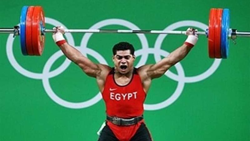 أحمد عادل يتوج ب3