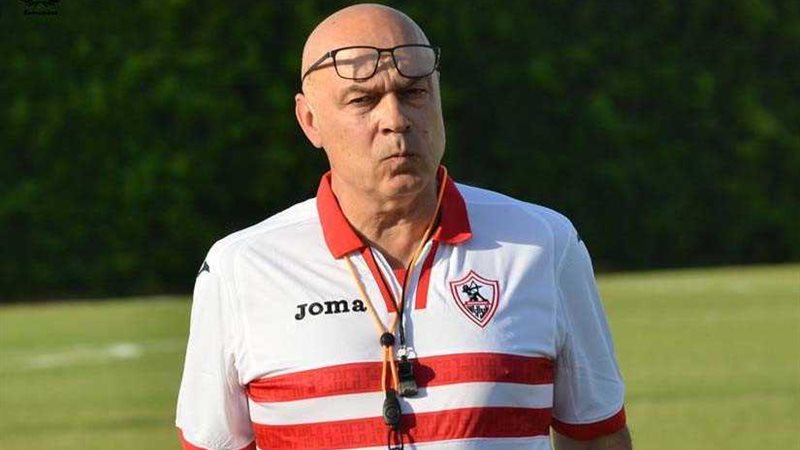 الاحتفال بأيمن حافظ