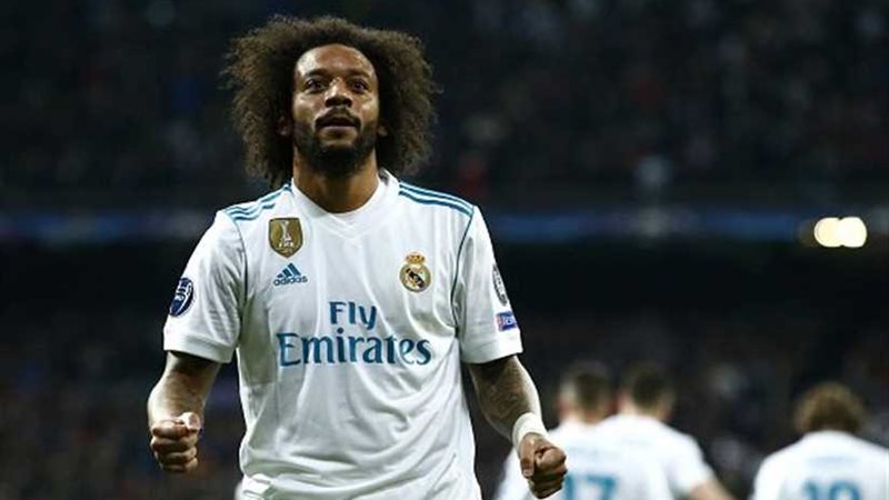 مارسيلو يتجاهل الحديث