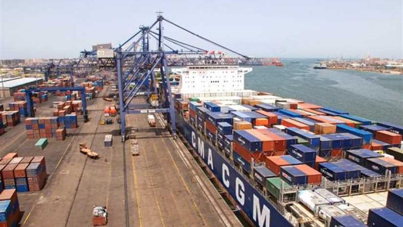 تداول 28 سفينة حاويات