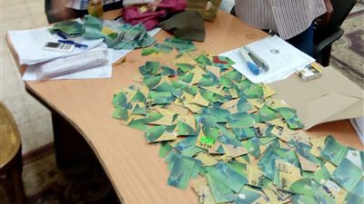 ضبط 827 بطاقة تموينية لدى بعض أصحاب المخابز بمركزى القوصية وديروط (صور)