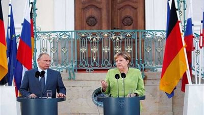 بوتين يدعو من ألمانيا لبذل كل الجهود لعودة اللاجئين السوريين إلى وطنهم