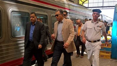 وزير النقل: 6 ملايين راكب عبر السكك الحديدية في 5 أيام