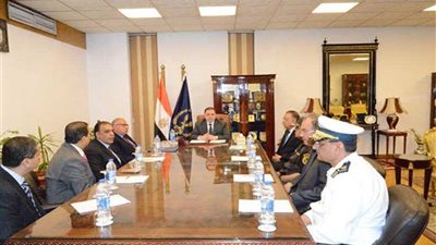 وزير الداخلية يجتمع بقيادات أمن الاسكندرية لمراجعة خطة تأمين احتفالات عيد الأضحي