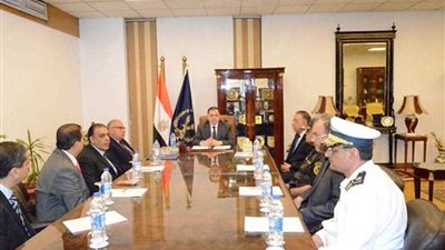 وزير الداخلية يجتمع بقيادات أمن الإسكندرية لمراجعة خطة التأمين في العيد
