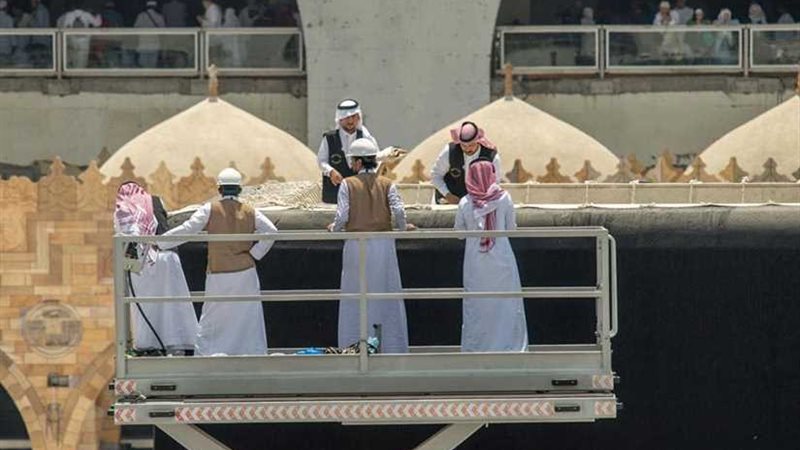 بدء فك مذهبات كسوة