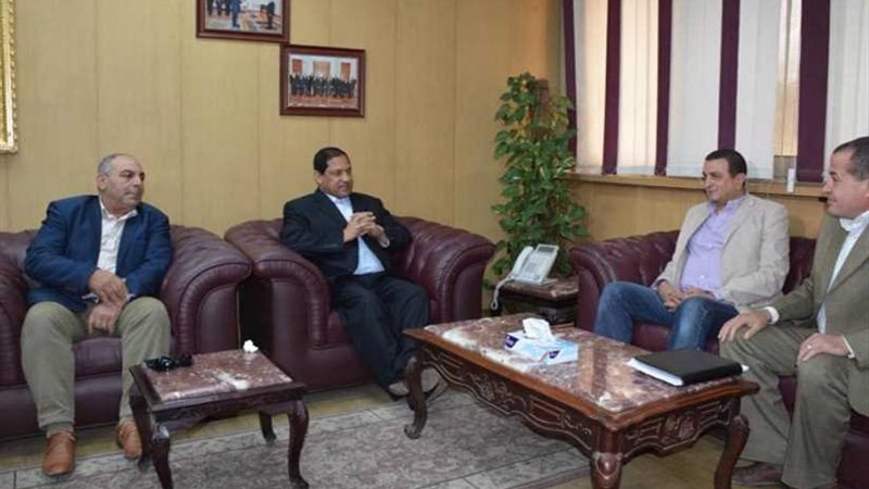 محافظ الغربية يستقبل