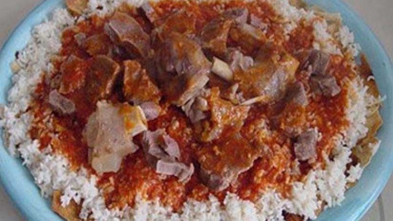 طبق الفتة بشوربة