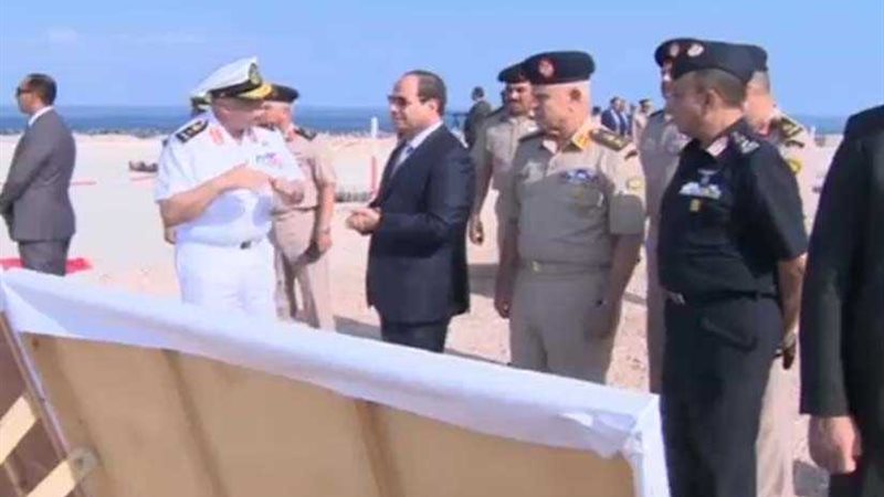 الرئيس السيسى يتفقد