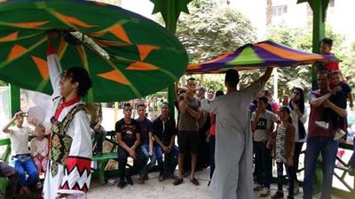 فنون شعبية وتنورة في احتفالات ”المنايفة