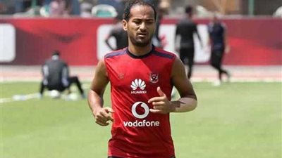 وليد سليمان يغادر معسكر الأهلي بسبب وفاة خاله