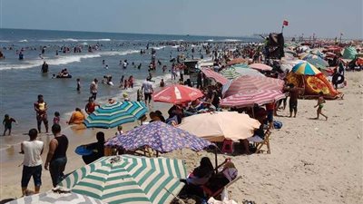 رحلات اليوم الواحد تغزو شاطئ جمصة‎