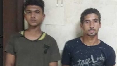 القبض على عاملي خردة سرقا بائعين بـ«شفرة موسي»