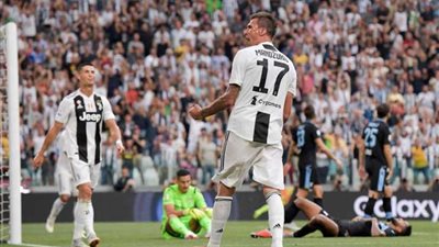 يوفنتوس يتصدر الدوري الإيطالي بثنائية نظيفة أمام لاتسيو