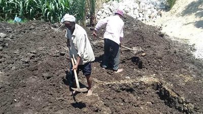 إزالة ٣ تعديات على الأراضي خلال العيد بأسيوط.. صور