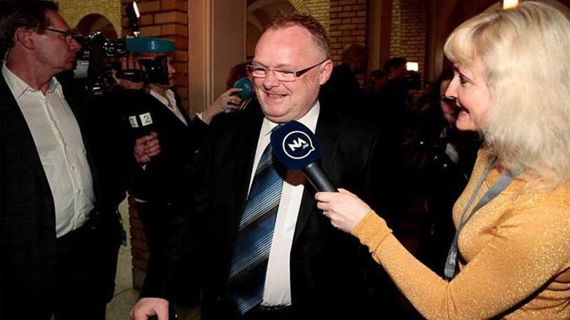 علاقة بين وزير نرويجي