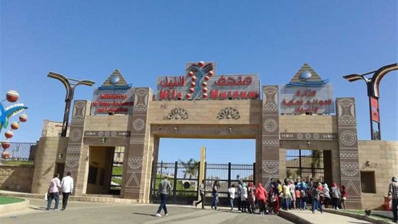 6500 أجنبي ومصري